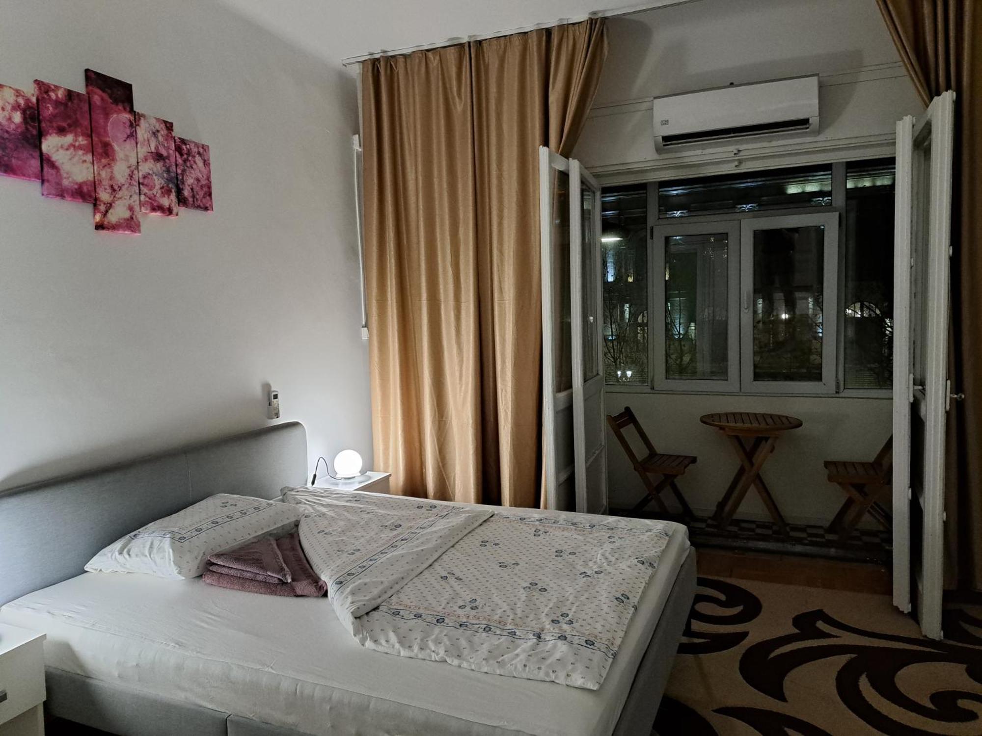 Amytis Flat Old City Bucharest Apartment Bagian luar foto