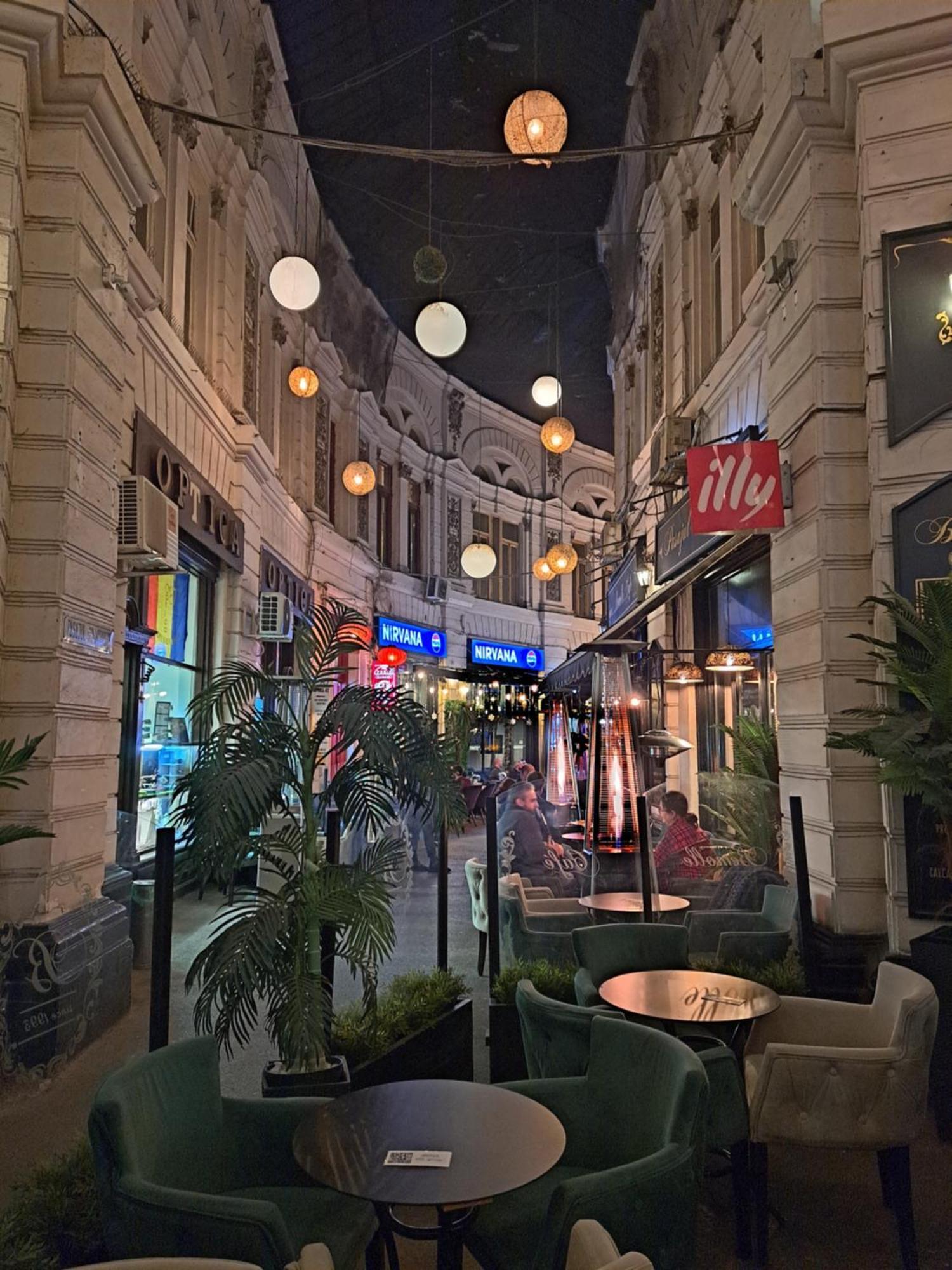 Amytis Flat Old City Bucharest Apartment Bagian luar foto