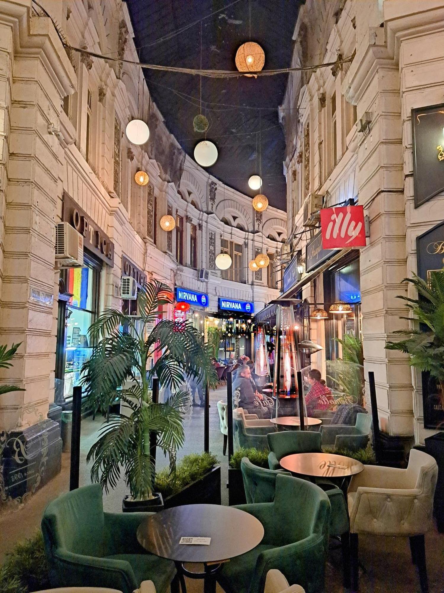 Amytis Flat Old City Bucharest Apartment Bagian luar foto
